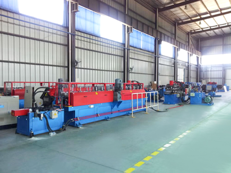 Deurkozijnrolvormmachines