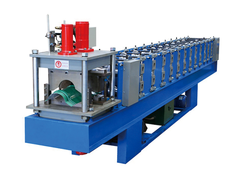 YX112-300 Sterke duurzaamheid daknokkap rolvormmachine